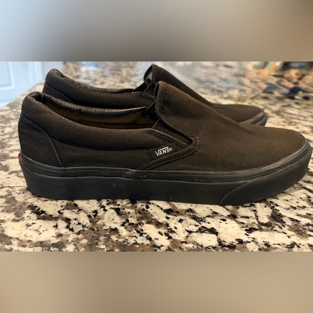 Vans Classic Slip-On Sneakers in Black